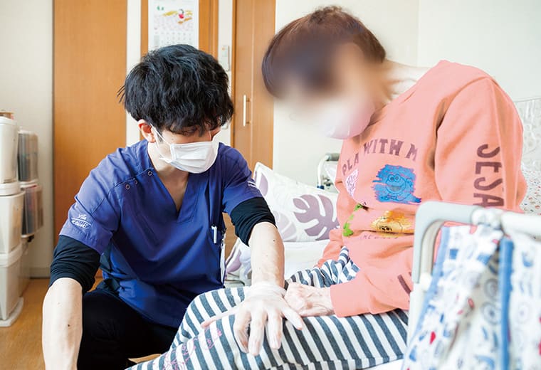 整形外科医、理学療法士による訪問診療